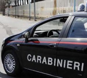 Anziana arrestata per estorsione: ricattava l’amante ottantenne
