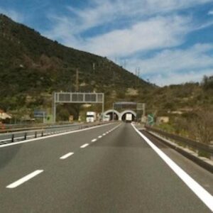 A26: chiuse entrambe le corsie