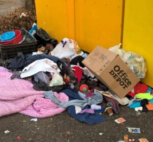 Da lunedì otto nuovi punti di raccolta abiti usati