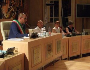 Offese sui social? Il Comune querela…