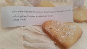 Dolcetti e caramelle per i bambini della Bosnia