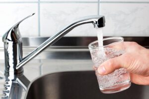 Ponzone, acqua di nuovo potabile. Ma il sindaco…
