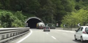 A26, esodo pasquale al termine. Si torna alle chiusure notturne