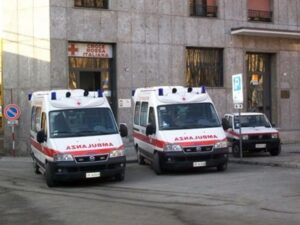 Volontari fasulli della Croce Rossa: si aggirano in città e dintorni
