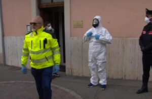Unità di crisi, disparità di equipaggiamento: Raviolo fa infuriare i sanitari