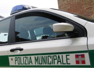 Da Carpeneto a Loano per un tuffo in mare: multato 25enne