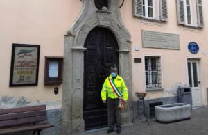 Altre mascherine per gli abitanti di Terzo
