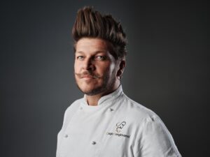 Mani in pasta: Diego Bongiovanni alle prese con le ‘Colombine Pasquali’