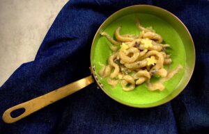 Semplici e divertenti: i bruchi di pasta