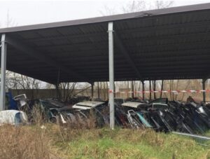 Acqui: discarica abusiva con parti di auto e amianto