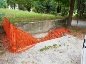 In città non c’è un bagno pubblico
