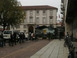 Postali esasperati: «Anche noi in prima linea, serve più rispetto»