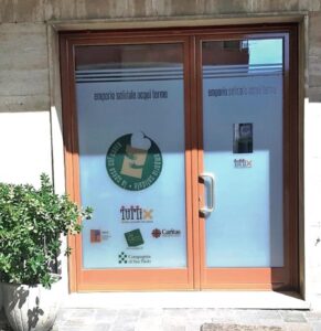 Dalla Fondazione Aurora la raccolta fondi  ‘per riempire l’Emporio’