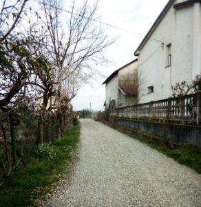 Aree sterrate, ghiaia nuova in diverse zone della città