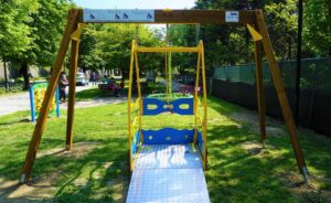 In corso Bagni inaugurate le giostre inclusive