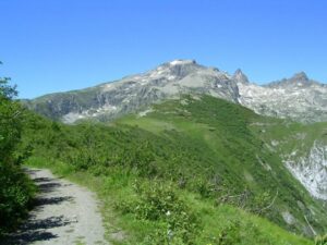 Trekking con il Cai: si sale sull’Abisso