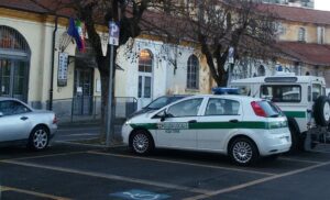 Abusivi dello stallo, gestori sbadati e automobilisti “distratti”: puniti dai Vigili