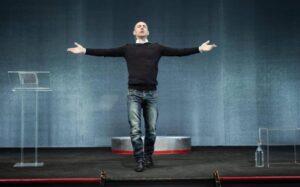 “Bistagno in Palcoscenico”, appuntamento (virtuale) con Elio Germano