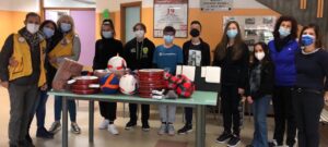 Dai Lions palloni e tamburelli nuovi agli studenti bistagnesi