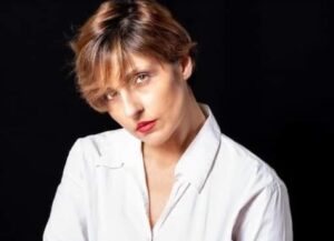 ‘Parole a vanvera’:  in scena Monica Massone e Paolo La Farina