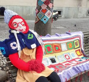 La “CasaRosa” creativa e solidale: “Facciamo sorellanza”