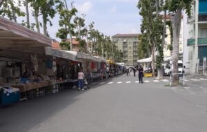 Gli ambulanti spostati in via Ferraris tornano ai posti originari