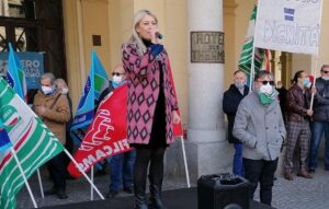 Franca Roso replica a Lucchini: “Nei pasticci anche a causa sua”