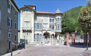 I misteri di monsignor Bertolotti, prete di campagna amico dei potenti
