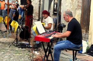 Aldo Ascolese in concerto a Ricaldone con un omaggio a De André