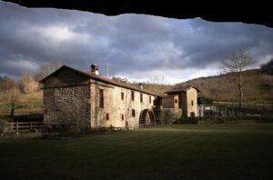 ‘Vecchi mulini nei luoghi fenogliani’: fotografie e documenti