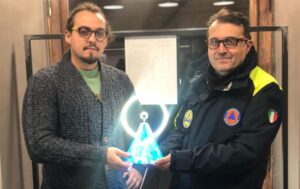 Quando il riciclo è virtuoso e creativo: le Ffp2 diventano lampade