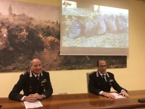 Acqui: scoperta centrale della droga, sequestrate 1.200 piante