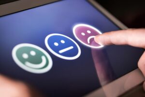 Il triste primato italiano delle recensioni false