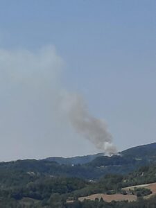 Spigno Monferrato: da 24 ore infuria un vasto incendio boschivo