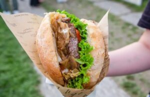 In piazza Orto San Pietro la ‘tre giorni’ del Rolling Truck Street Food