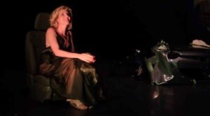 Favetti interpreta Lady D, con un finale davvero inaspettato