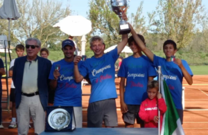 L’Urbanino d’oro ai tre giovani tennisti campioni d’Italia