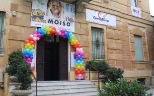 All’asilo Moiso spettacolo con rosticciata sotto le stelle