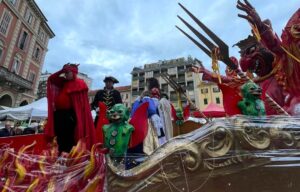 Il clima incerto non rovina la festa: il Carvè è un successo