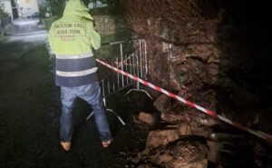 Crolla muro a Ovrano: sul posto la Protezione Civile