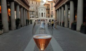 Aspettando il ‘Giro’: ‘Brinda con noi’ rinviato a sabato 4
