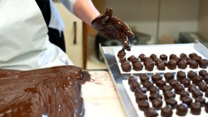 Dolci di Pasqua, il Piemonte al top. Ma pesano costi e carenza di personale