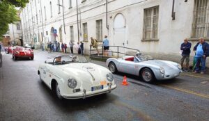 Acqui, la ‘Mille Miglia’ è giunta in città: un tuffo nel passato