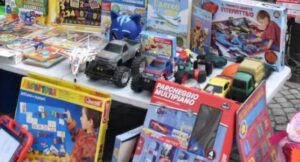 Giocando si impara: torna il mercatino dei bambini