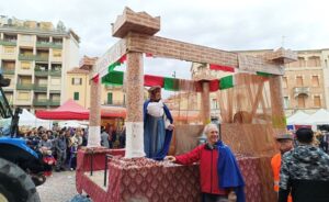 Al Movicentro prende il via la scuola della cartapesta