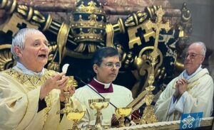 Monsignor Testore in San Pietro per la messa a suffragio del Papa