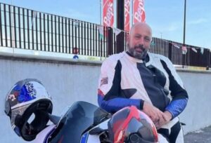 Ceresole Reale: muore centauro dei ‘Caschi Matti’, ferita la compagna acquese