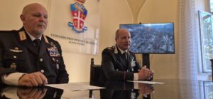 Malvicino, piazza di spaccio in un bosco: arrestato pusher armato