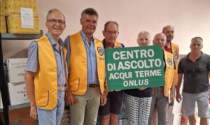 Dal Lions Club Acqui Host beni di prima necessità per l’Emporio