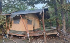Camping di Squaneto, il giorno dopo: turisti ospiti a Montechiaro